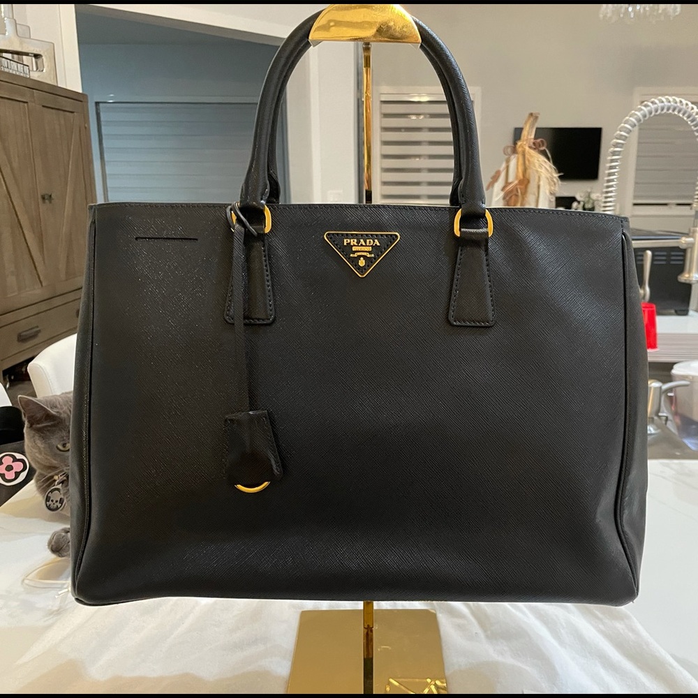 PRADA Saffiano Lux